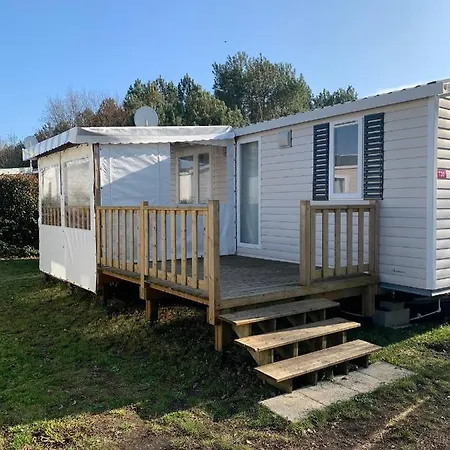 Kemping Mobilhome Dans Un Village 4* *