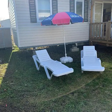 Camping Mobilhome Dans Un Village 4*